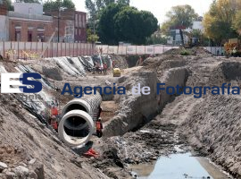 Historiadores y antropologos recorren obras en bulevar 5 de Mayo - ES imagen agencia de fotografía