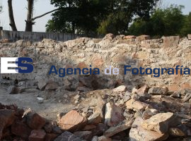 Derriban barda en la zona de la Calera - ES imagen agencia de fotografía