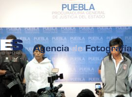 PGJ Presenta Detenidos por Violación de Menor - ES imagen agencia de fotografía