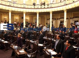 Minuto de Silencio por la Muerte de Blake Mora en Congreso - ES imagen agencia de fotografía