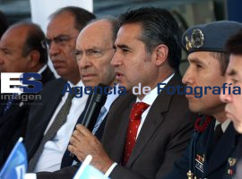 Dan banderazo de salida a los símbolos patrios - ES imagen agencia de fotografía