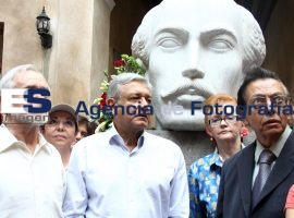 Visita AMLO la ciudad de Puebla - ES imagen agencia de fotografía
