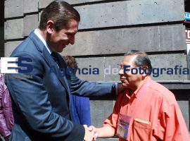El Gobernador Salió A Trabajar Al Centro Histórico - ES imagen agencia de fotografía