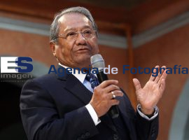 Armando Manzanero Recibe El Reconocimiento De Rector Emérito Macuilxochitl - ES imagen agencia de fotografía