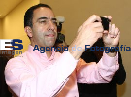 5a Entrega de crédito a la palabra de la mujer - ES imagen agencia de fotografía