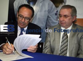 Firma de Colaboración entre la Upaep y el Hospital Puebla - ES imagen agencia de fotografía