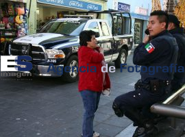 Policía resguarda el Centro Histórico de Ambulantes - ES imagen agencia de fotografía