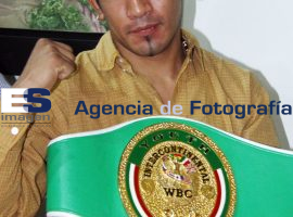 Anuncian Pelea de Box en Centro Expositor - ES imagen agencia de fotografía