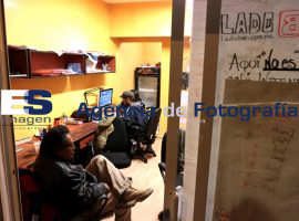 Asaltan oficinas y personal del portal Ladobe - ES imagen agencia de fotografía