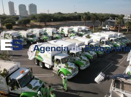 Nuevas unidades de recolección de basura a la calle - ES imagen agencia de fotografía