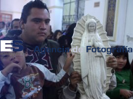 Preparativos Para El dia De la Virgen De Guadalupe - ES imagen agencia de fotografía