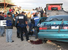 Cuatro muertos en accidente carretero en Acatzingo-El Seco - ES imagen agencia de fotografía