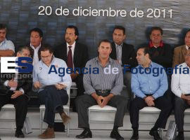 Entrega Moreno Valle 23 ambulancias y un helicóptero para trasla - ES imagen agencia de fotografía