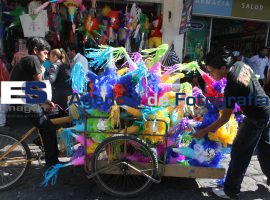 Venta de piñatas - ES imagen agencia de fotografía