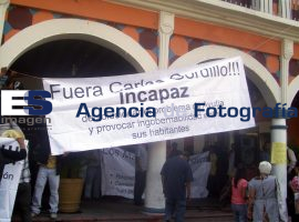Vecinos de Izucar piden renuncia del presidente municipal - ES imagen agencia de fotografía
