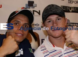 Edgar Sosa y Saúl "canelo" Álvarez
Edgar Sosa y Saúl “canelo” Álvarez - ES imagen agencia de fotografía