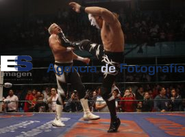 Luchas Arena Puebla - ES imagen agencia de fotografía