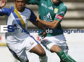Lobos vs León - ES imagen agencia de fotografía