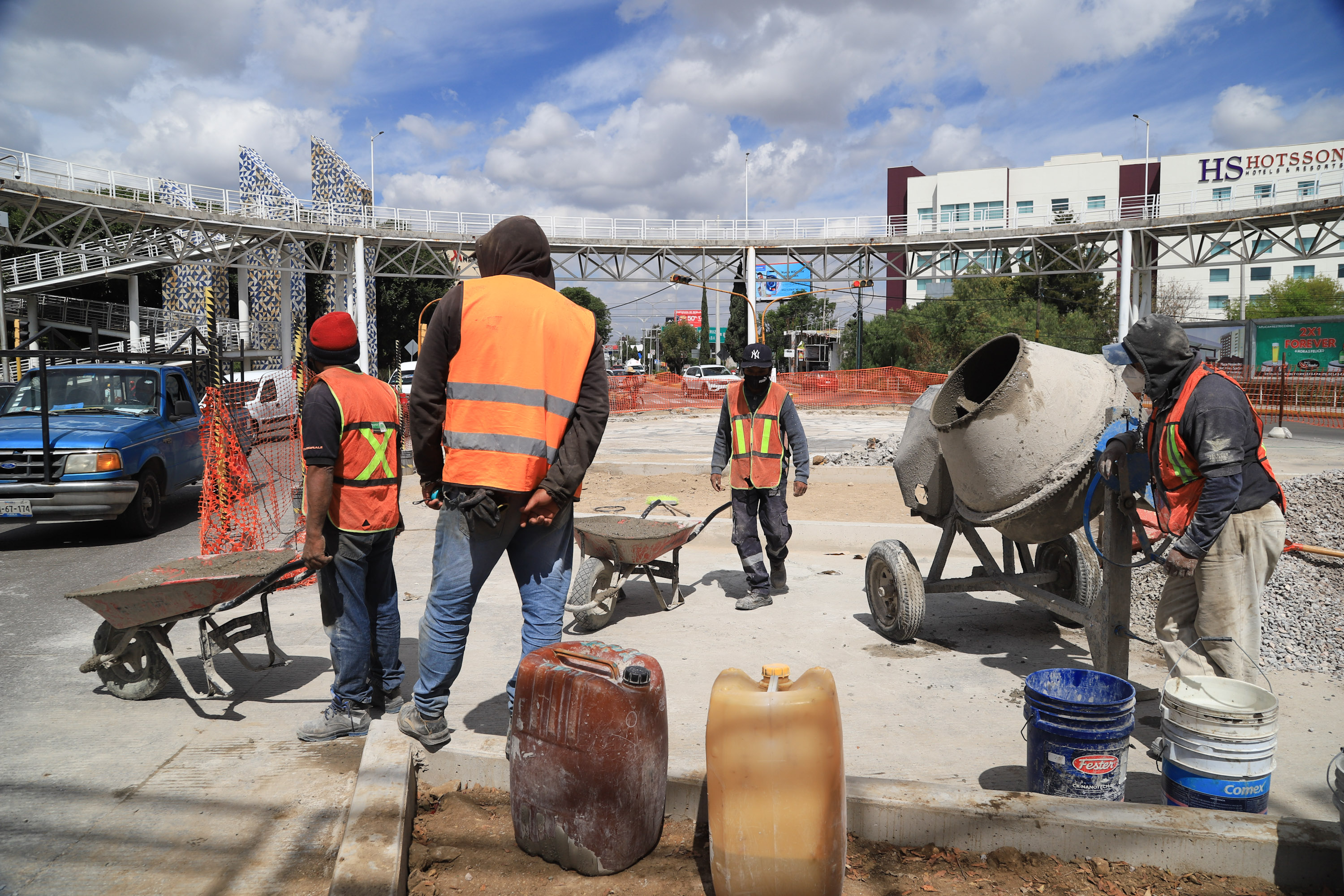 Obras del Boulevard Hermanos Serdán - Agencia de Fotografía Es Imagen