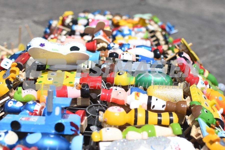 La matraca, un instrumento tradicional de Semana Santa - Agencia de ...