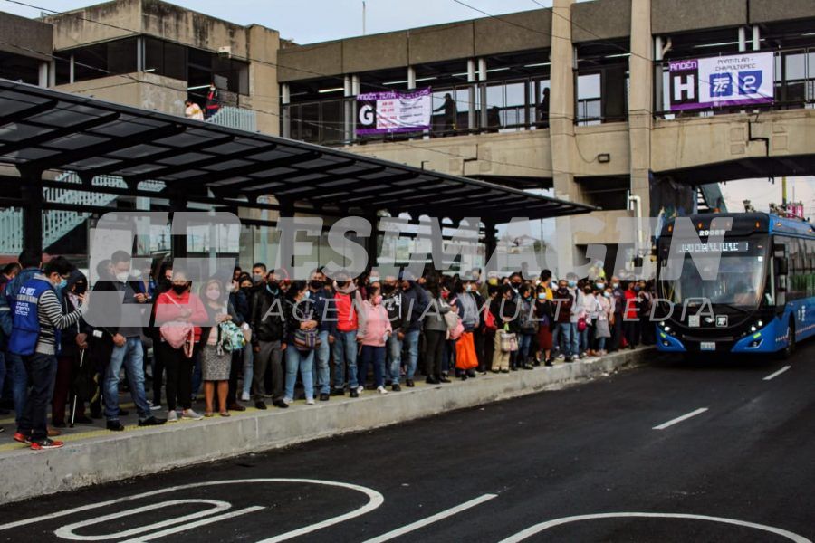 Cierre De La Línea 1 Del Metro Pantitlán Agencia De Fotografía Es Imagen