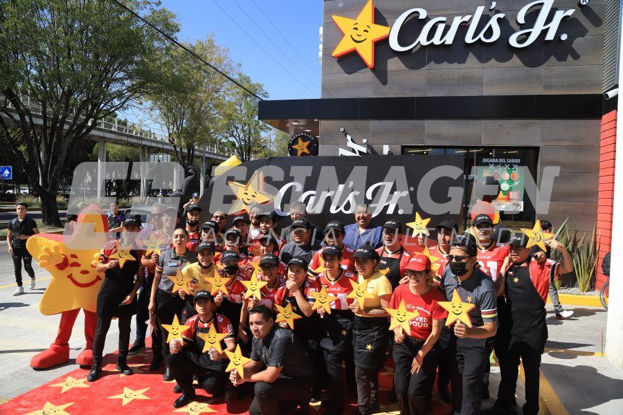 Apertura De Carls Jr En Pabellón Serdán Agencia De Fotografía Es Imagen