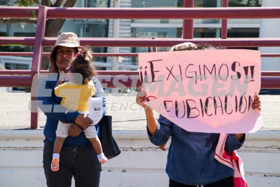 Afectados Por Derrumbe En La Lobera Bloquean Frente Al Palacio De Gobierno Agencia De 8502