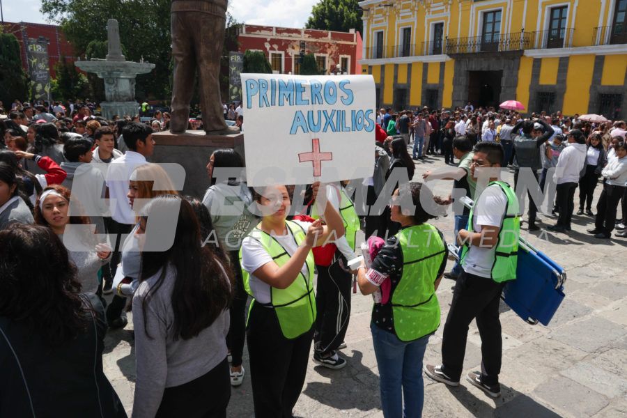 Estudiantes y Secretaría de Salud realizan el Simulacro Nacional