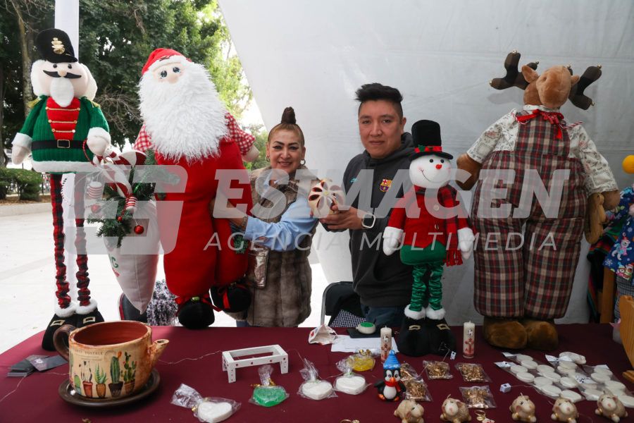 Bazar navideño en el Parque Juárez - Agencia de Fotografía Es Imagen
