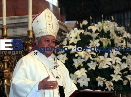 Víctor Sánchez oficia misa en catedral - ES imagen agencia de fotografía