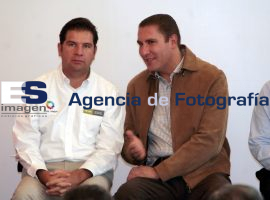 Ejecución de Obras de electrificacion - ES imagen agencia de fotografía