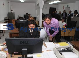 Paga Eduardo Rivera su predial - ES imagen agencia de fotografía