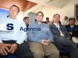 Dirigentes del PAN ven el debate de precandidatos - ES imagen agencia de fotografía