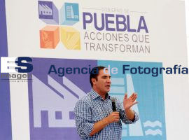 Rafael Moreno Valle pone en marcha Unidades Móviles de Desarroll - ES imagen agencia de fotografía