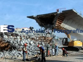 Trabajos de remoción viaducto Zaragoza - ES imagen agencia de fotografía