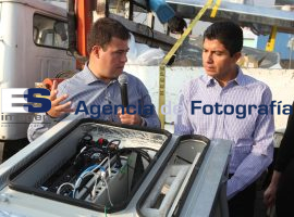 Supervisa Eduardo Rivera instalación de cámaras de vigilancia - ES imagen agencia de fotografía