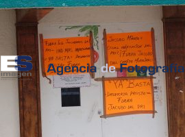 Pancartas en CDM PRI Tehuacán - ES imagen agencia de fotografía