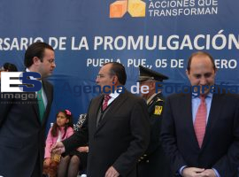 Celebran aniversario de la Constitución de 1917 - ES imagen agencia de fotografía