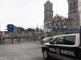 Policía Municipal resguarda el zócalo previo al informe - ES imagen agencia de fotografía