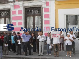 Ex trabajadores del sector salud se manifestaron en Congreso - ES imagen agencia de fotografía