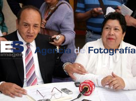 Victor Hugo Islas y Enoe González - ES imagen agencia de fotografía