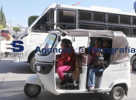 Mototaxis continuan prestando servicio en Acatzingo - ES imagen agencia de fotografía