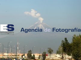 Amanece Popocatépetl con fumarola 27/febrero - ES imagen agencia de fotografía