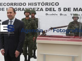 Objetos del Gral. Zaragoza recorren Puebla - ES imagen agencia de fotografía