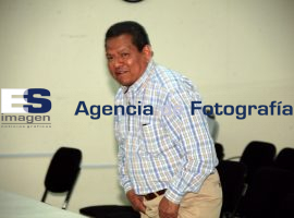 Revisión de documentación partidos políticos - ES imagen agencia de fotografía