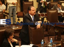 Sesiona Congreso de Puebla 06/Marzo/2012 - ES imagen agencia de fotografía