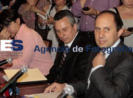 Se reúnen Autoridades y ONGs  - ES imagen agencia de fotografía