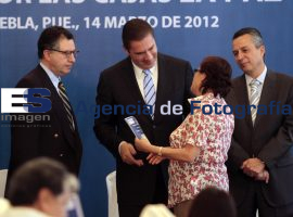Entrega RMV cheques a defraudados - ES imagen agencia de fotografía