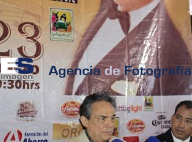 El Príncipe de la Canción en Puebla - ES imagen agencia de fotografía