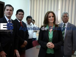Nancy de la Sierra se registra ante el IFE - ES imagen agencia de fotografía